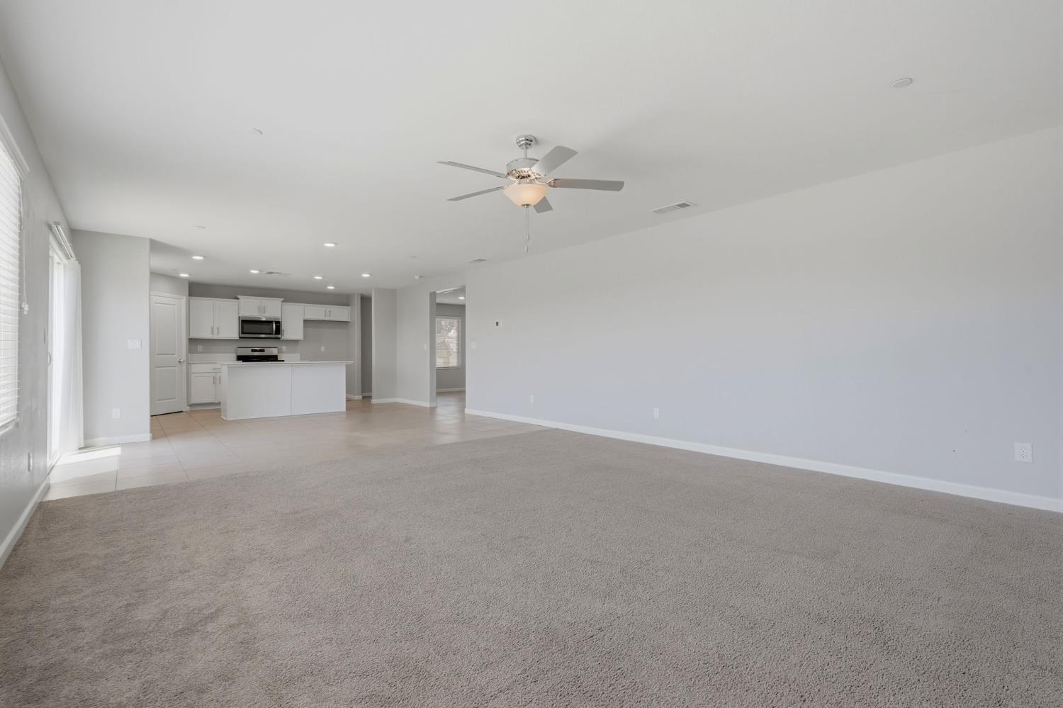 101 E Sedona Ave, Visalia, CA 93291