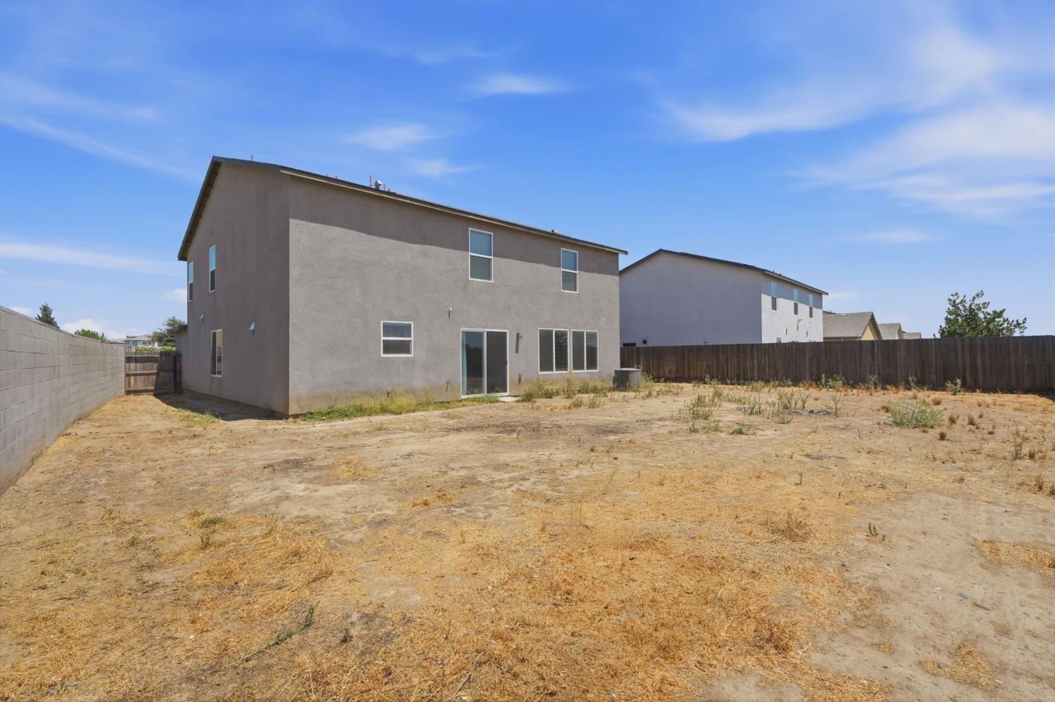 101 E Sedona Ave, Visalia, CA 93291