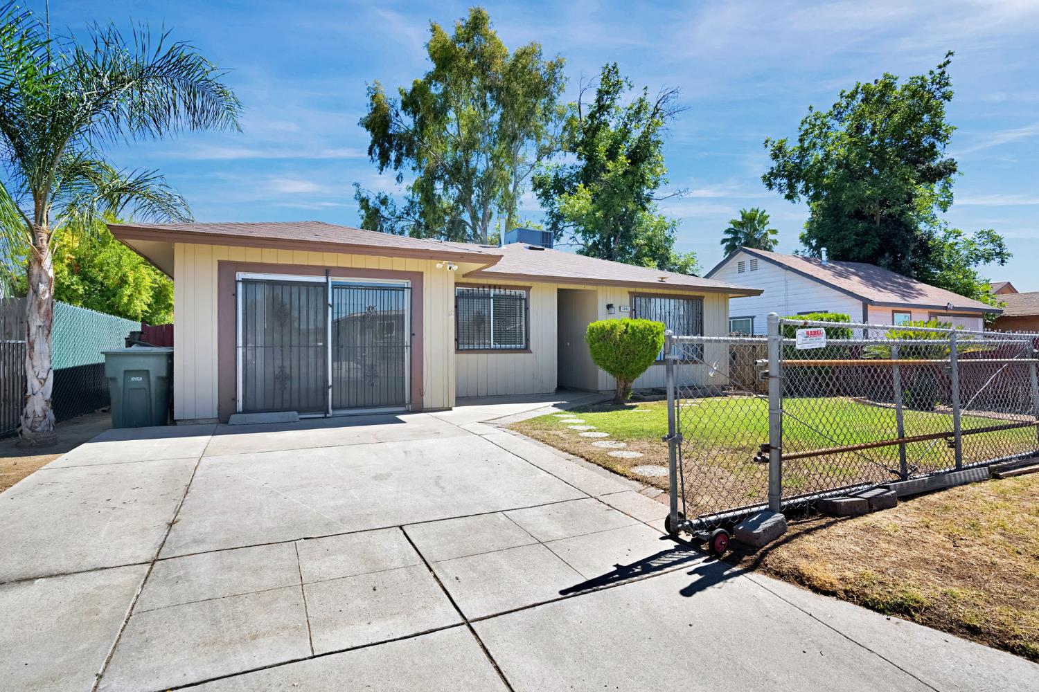 3842 E White Ave, Fresno, CA 93702
