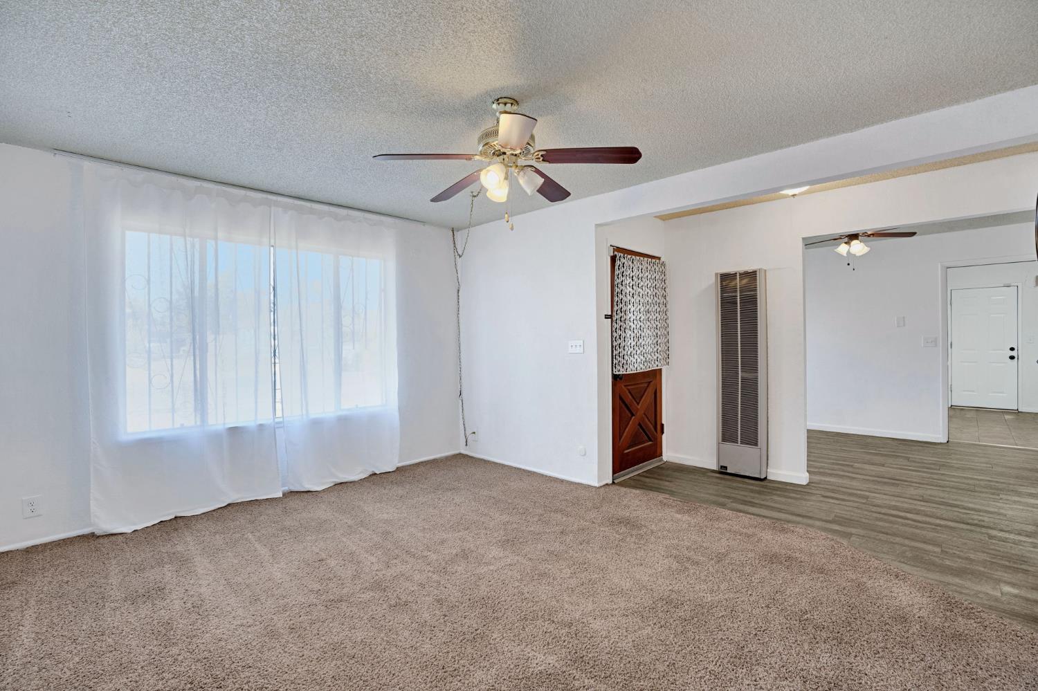 3842 E White Ave, Fresno, CA 93702