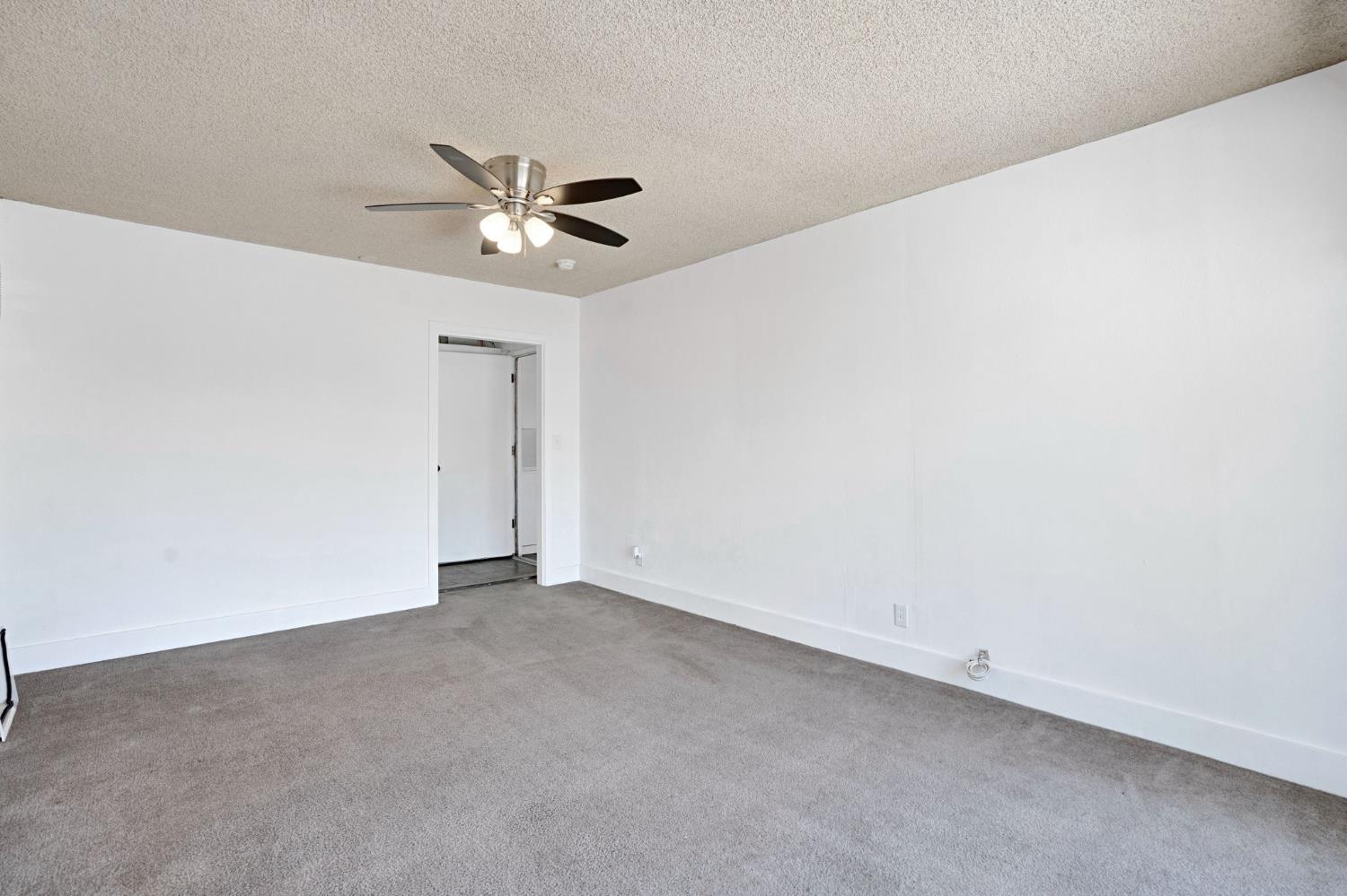 3842 E White Ave, Fresno, CA 93702