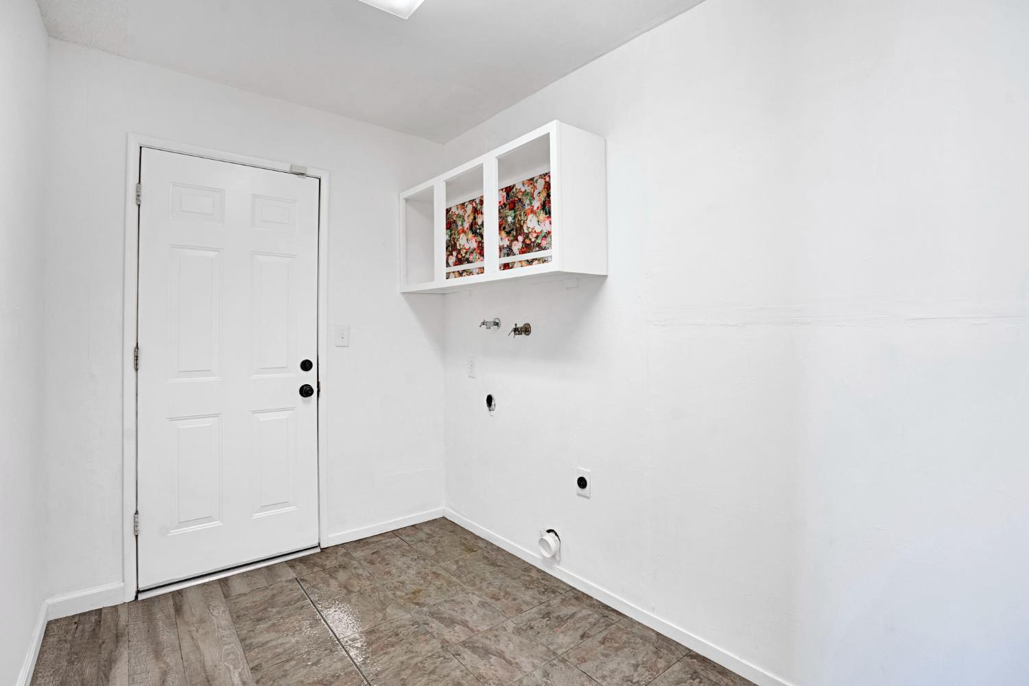 3842 E White Ave, Fresno, CA 93702