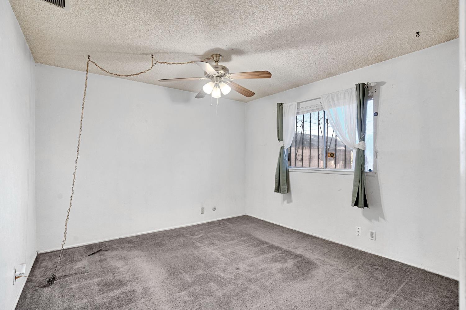 3842 E White Ave, Fresno, CA 93702