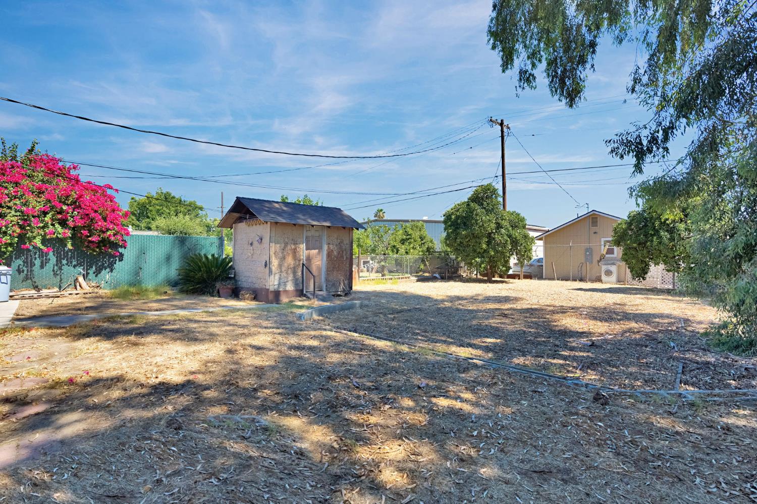 3842 E White Ave, Fresno, CA 93702