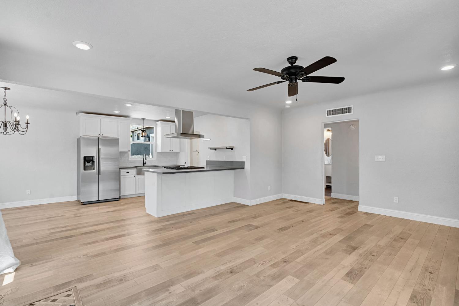 1465 N Harrison Ave, Fresno, CA 93728