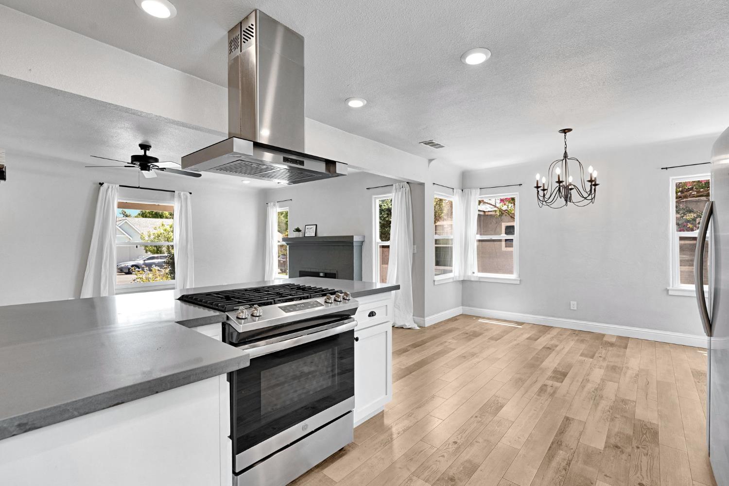 1465 N Harrison Ave, Fresno, CA 93728