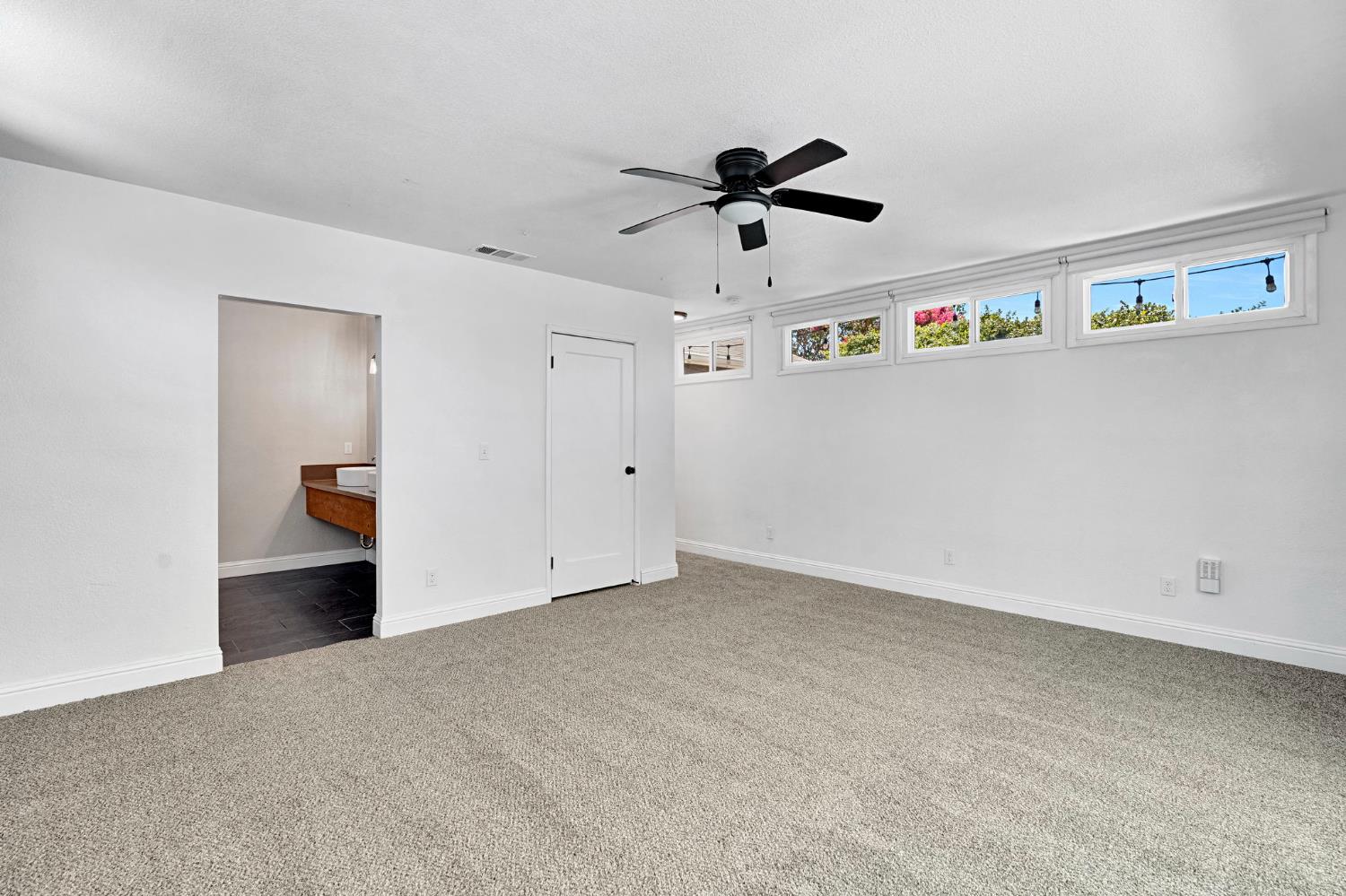 1465 N Harrison Ave, Fresno, CA 93728