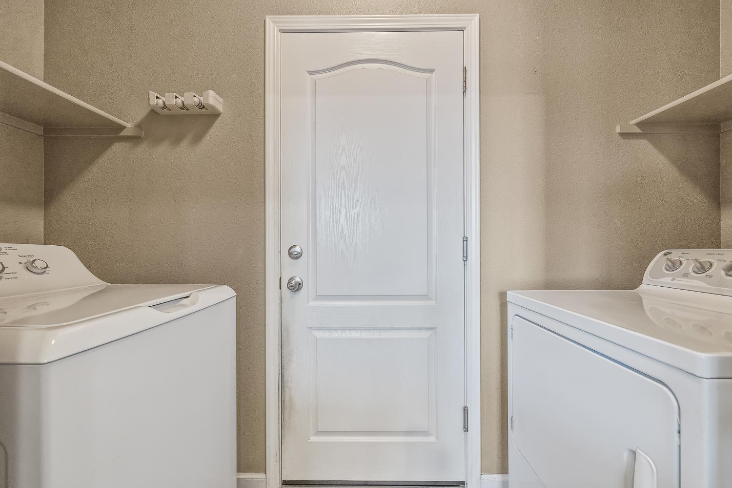 3002 Redington Ave, Clovis, CA 93619