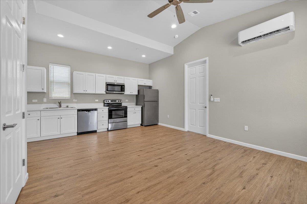 2379 2383 N Arthur, Fresno, CA 93705