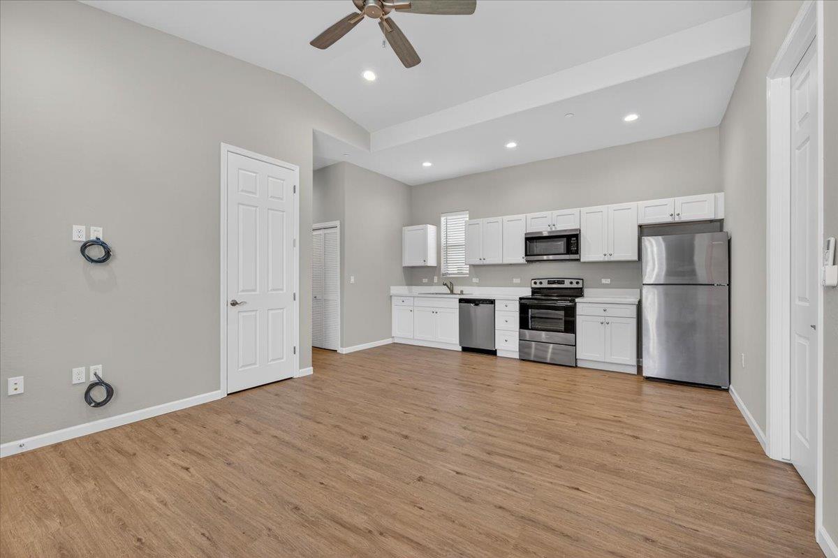 2379 2383 N Arthur, Fresno, CA 93705