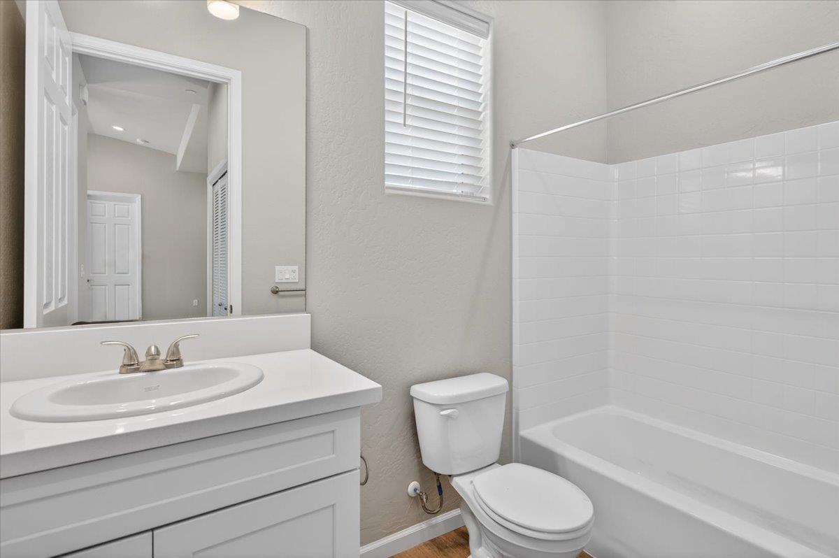 2379 2383 N Arthur, Fresno, CA 93705