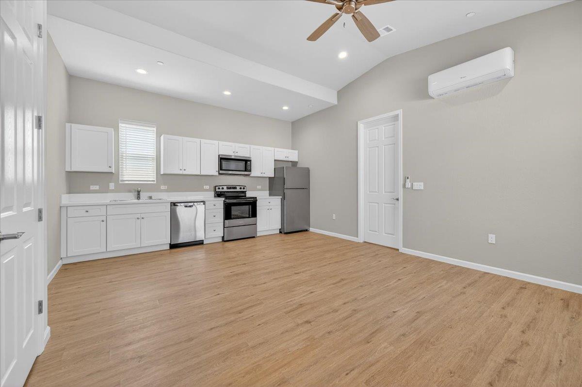 2379 2383 N Arthur, Fresno, CA 93705