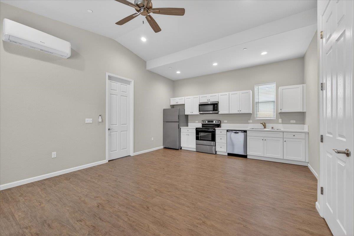 2379 2383 N Arthur, Fresno, CA 93705