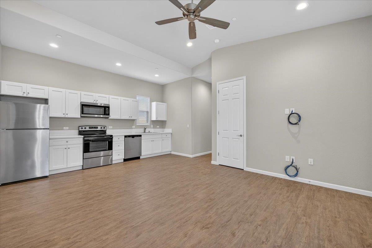 2379 2383 N Arthur, Fresno, CA 93705