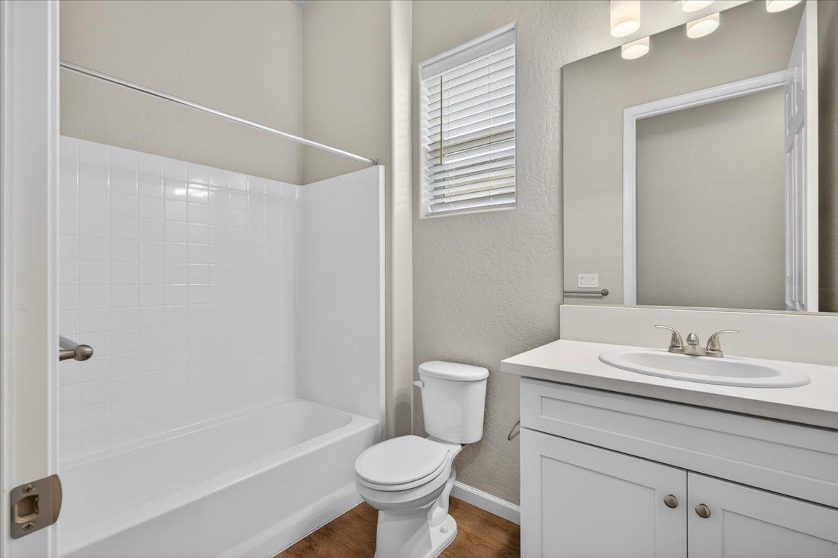 2379 2383 N Arthur, Fresno, CA 93705