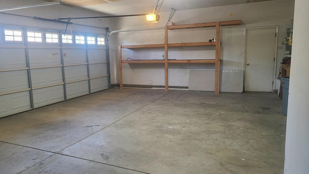 2616 E Omaha Ave, Fresno, CA 93720