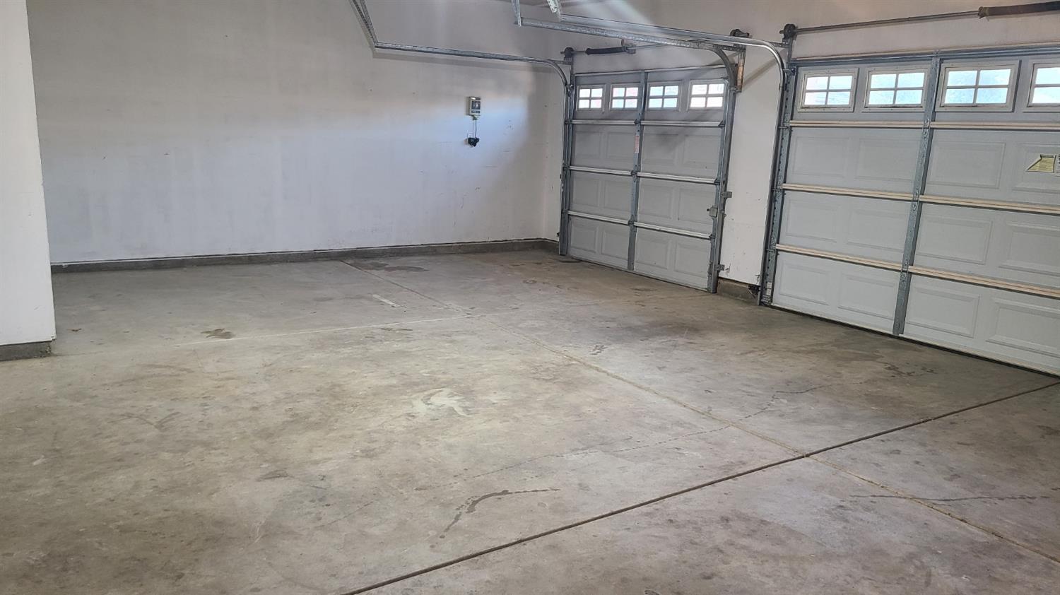 2616 E Omaha Ave, Fresno, CA 93720