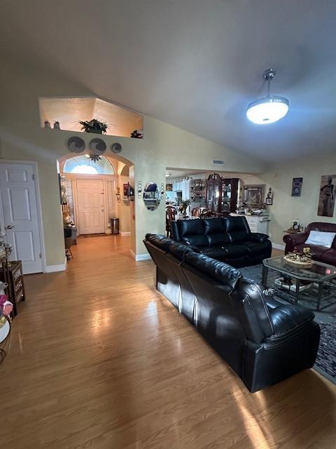6675 N Lola, Fresno, CA 93722