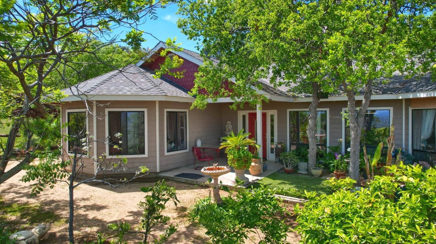 42625 Red Top Mountain Ct, Coarsegold, CA 93614