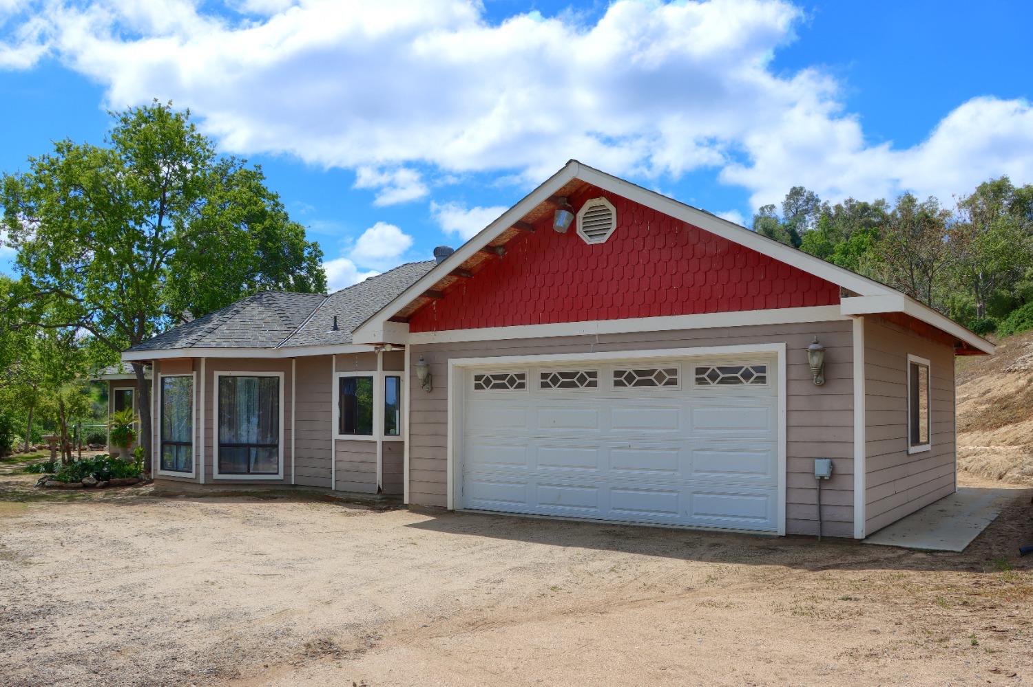 42625 Red Top Mountain Ct, Coarsegold, CA 93614