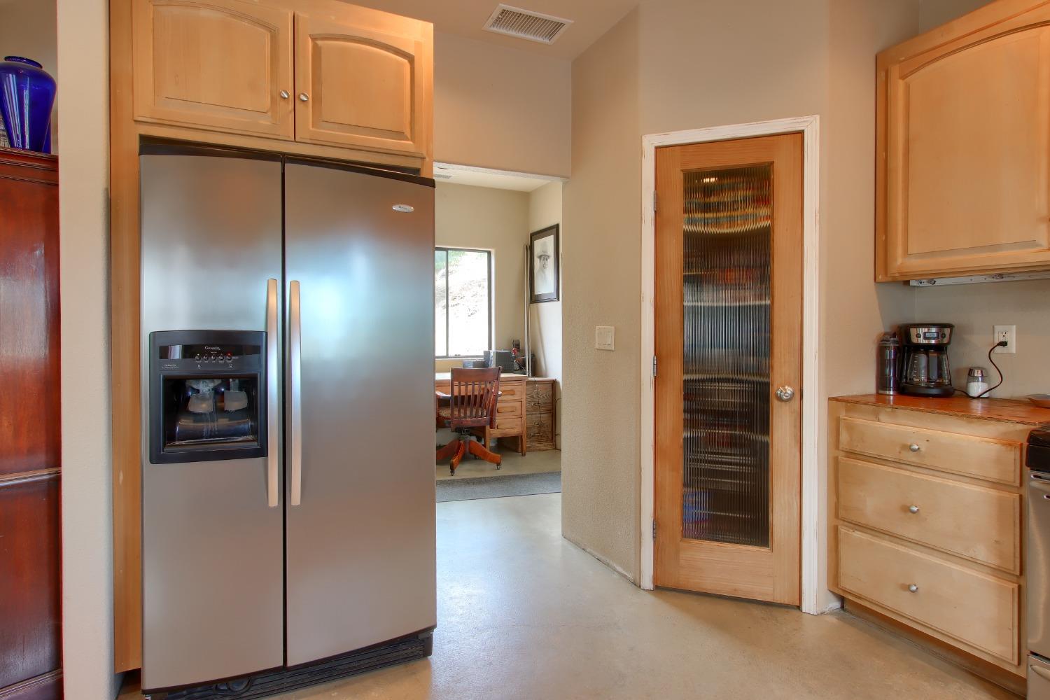 42625 Red Top Mountain Ct, Coarsegold, CA 93614
