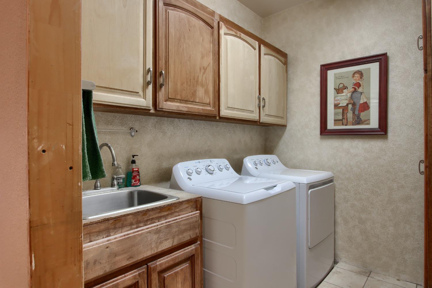 42625 Red Top Mountain Ct, Coarsegold, CA 93614