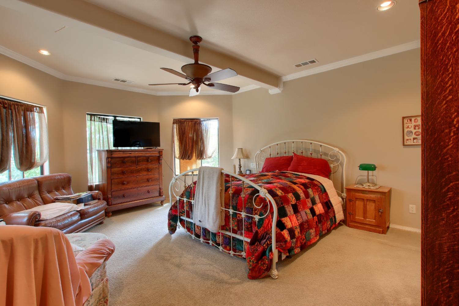 42625 Red Top Mountain Ct, Coarsegold, CA 93614