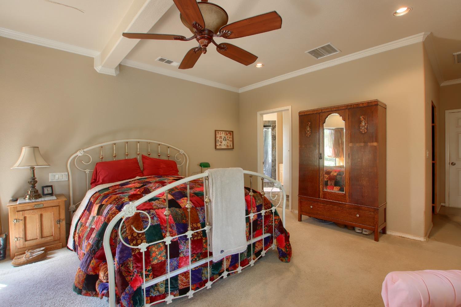 42625 Red Top Mountain Ct, Coarsegold, CA 93614