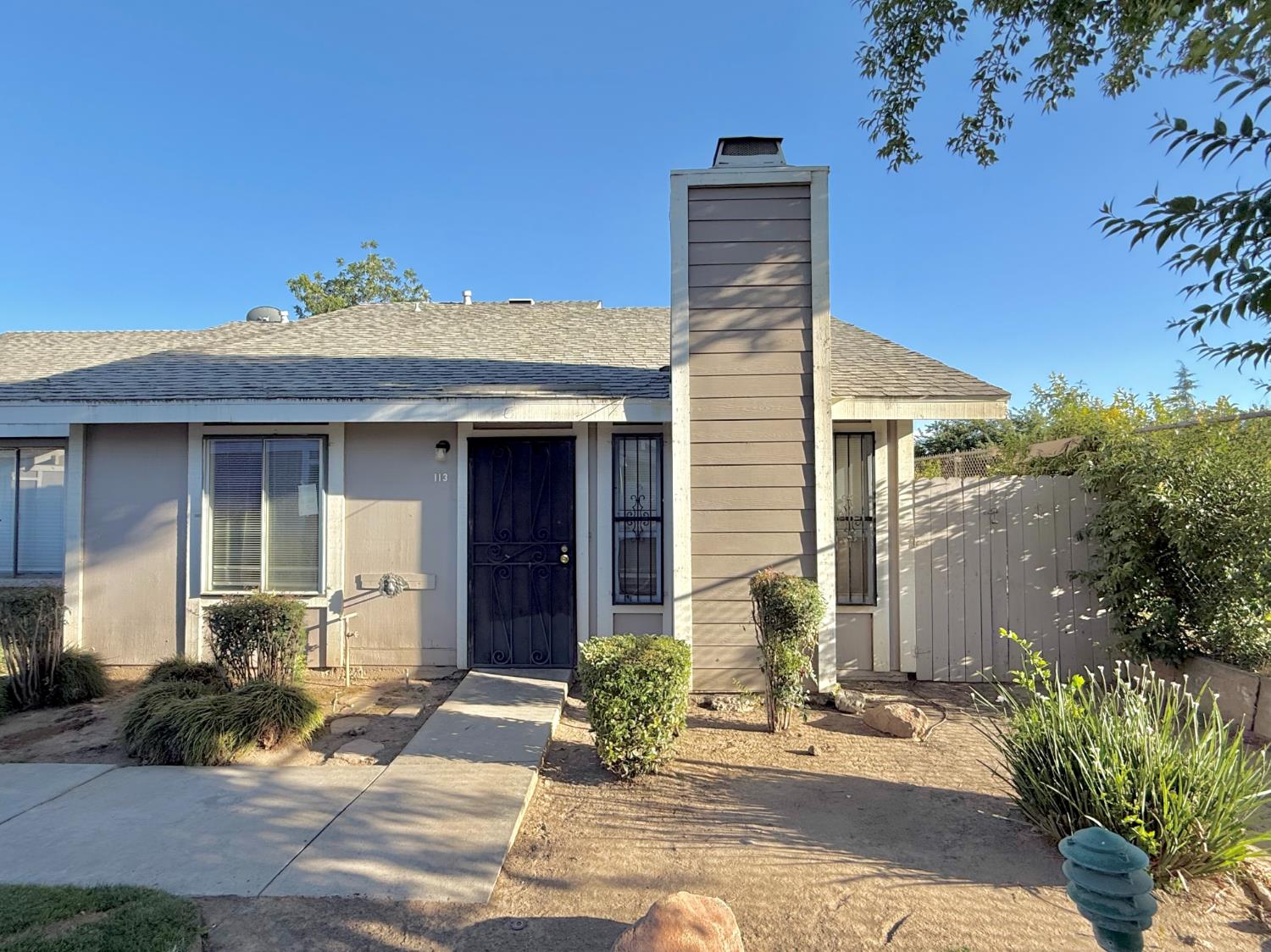1027 W Dakota Ave #113, Fresno, CA 93705