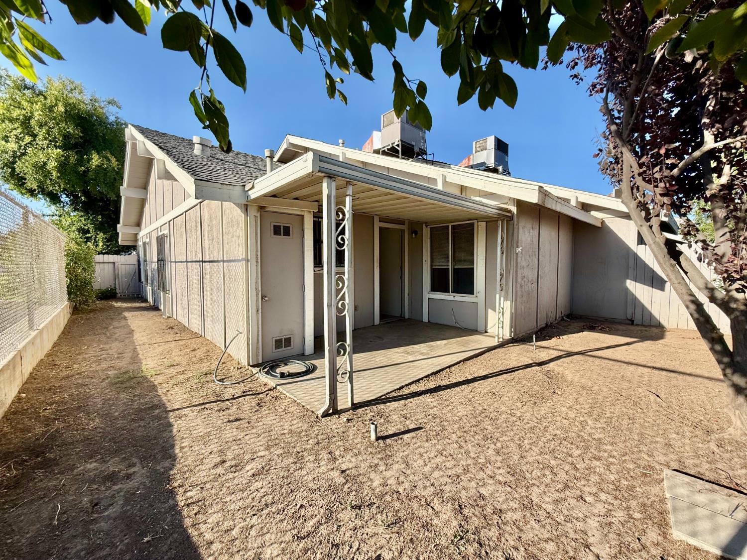 1027 W Dakota Ave #113, Fresno, CA 93705