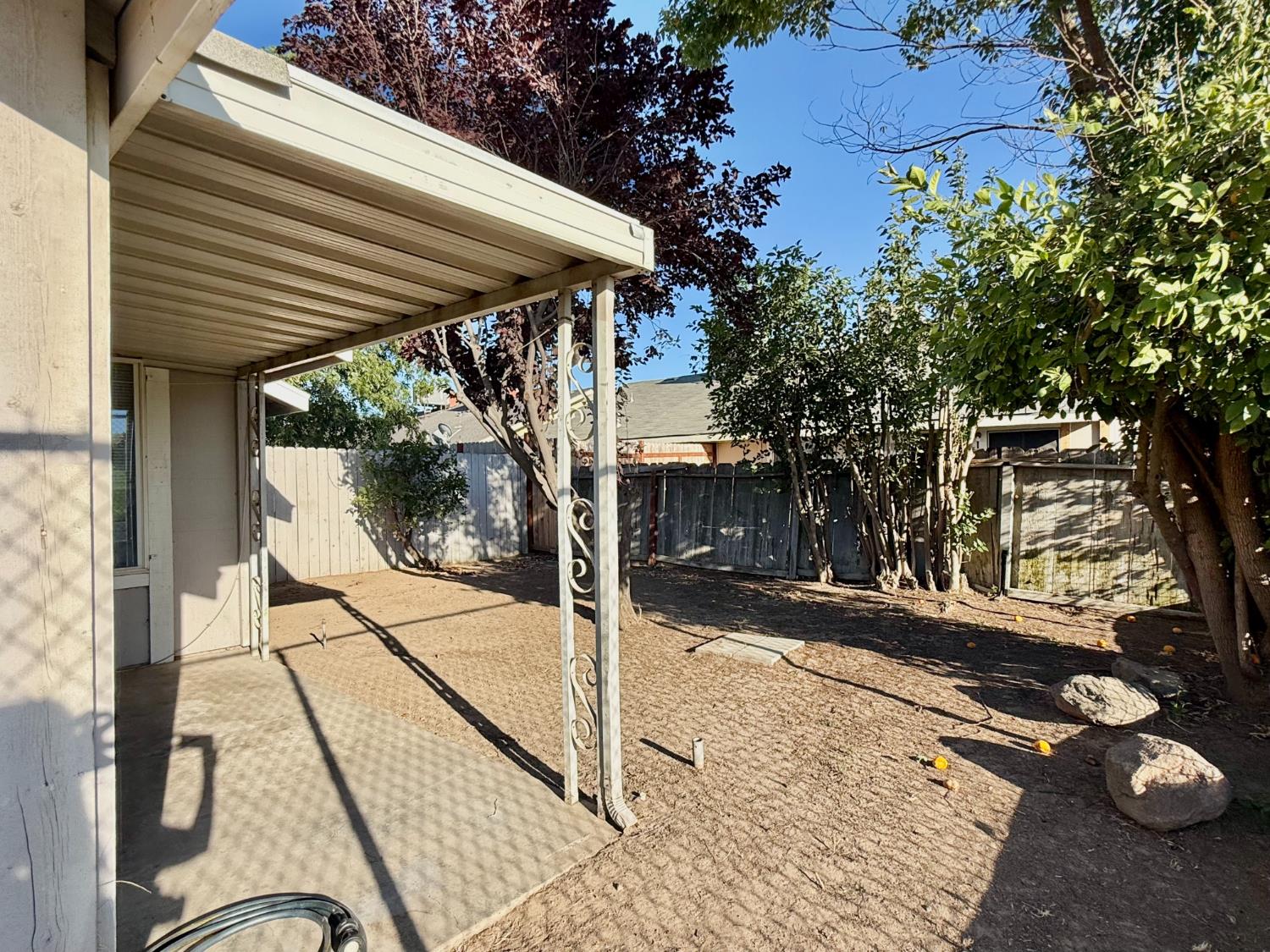 1027 W Dakota Ave #113, Fresno, CA 93705