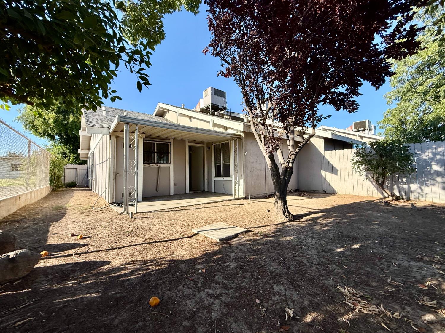 1027 W Dakota Ave #113, Fresno, CA 93705