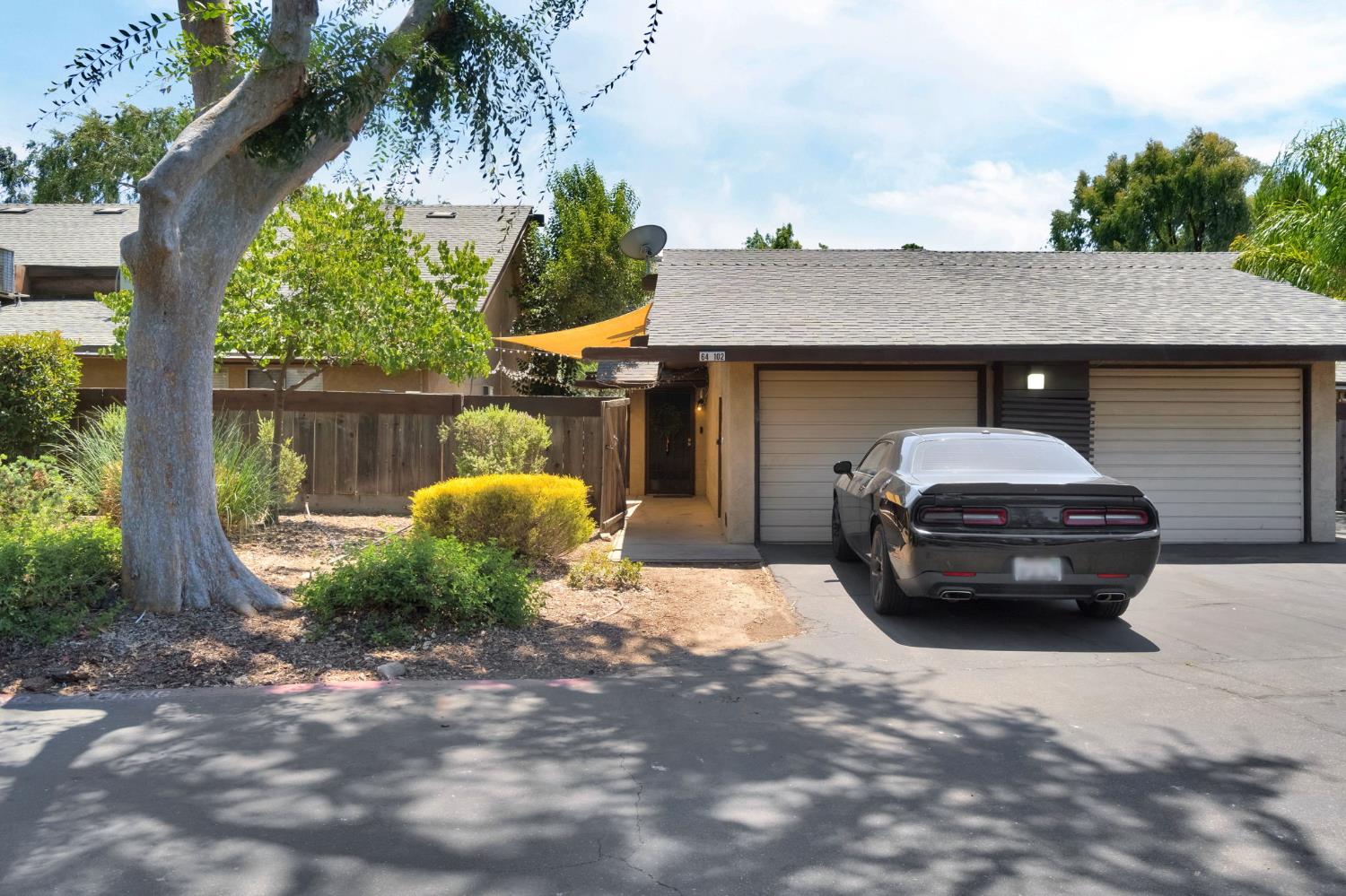 64 W Sierra Ave #102, Fresno, CA 93704