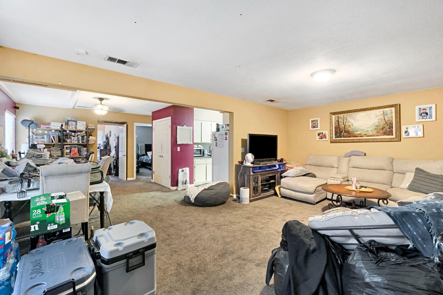 64 W Sierra Ave #102, Fresno, CA 93704