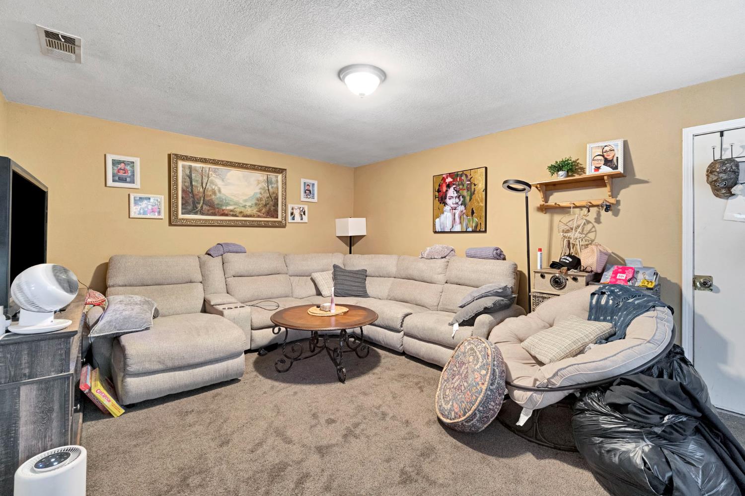64 W Sierra Ave #102, Fresno, CA 93704