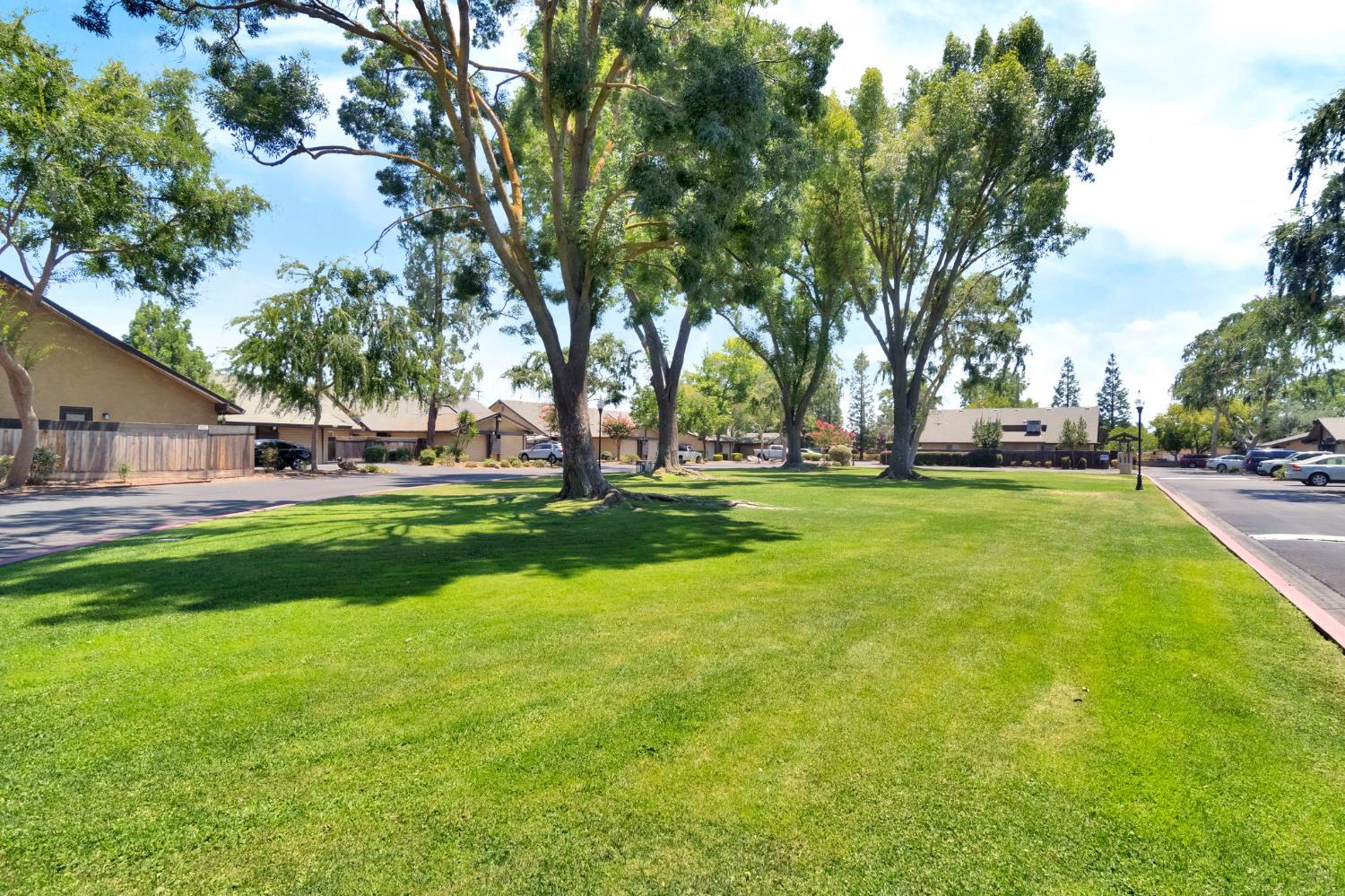 64 W Sierra Ave #102, Fresno, CA 93704