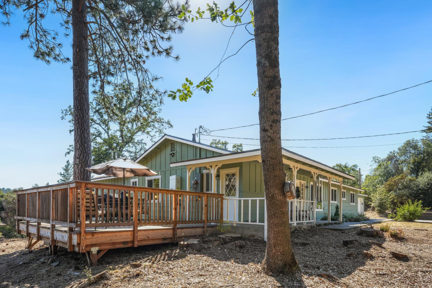 38696 Sierra Lakes Dr, Oakhurst, CA 93644