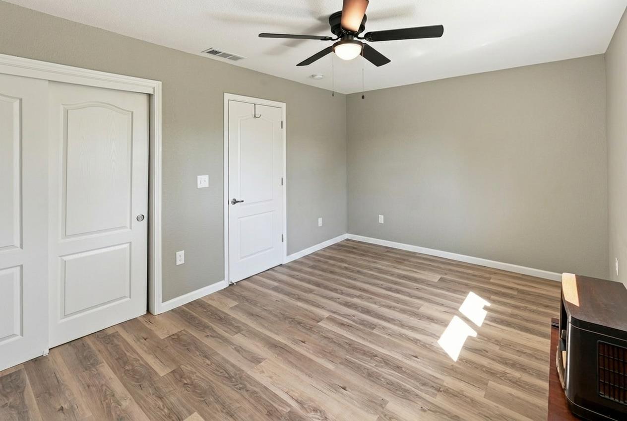 38696 Sierra Lakes Dr, Oakhurst, CA 93644