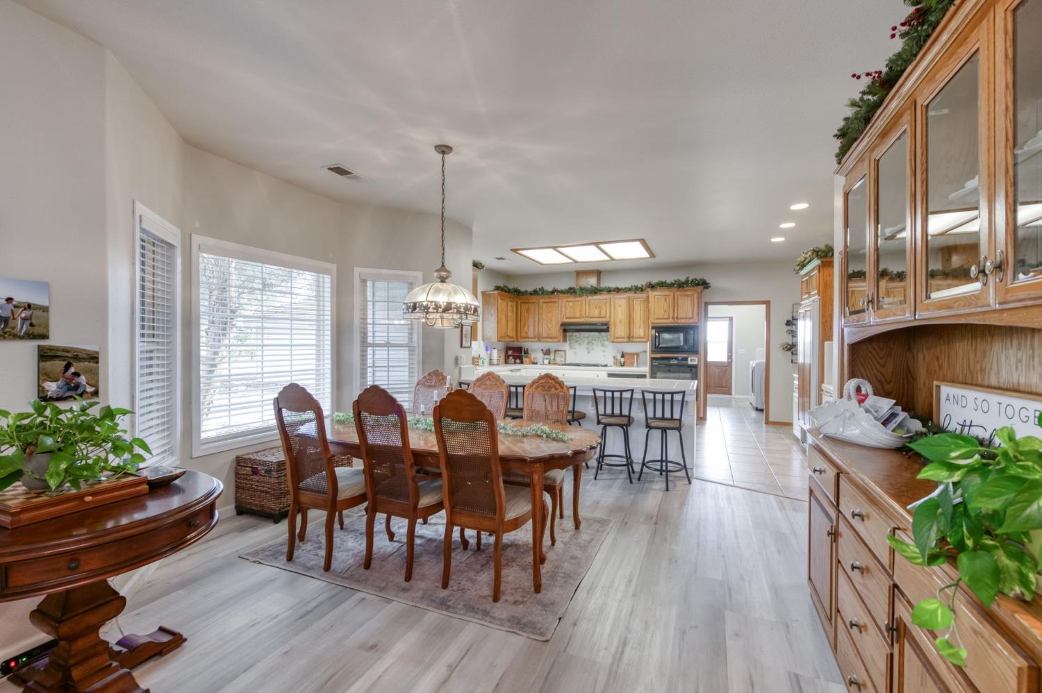 10477 S Henderson Rd, Fresno, CA 93706
