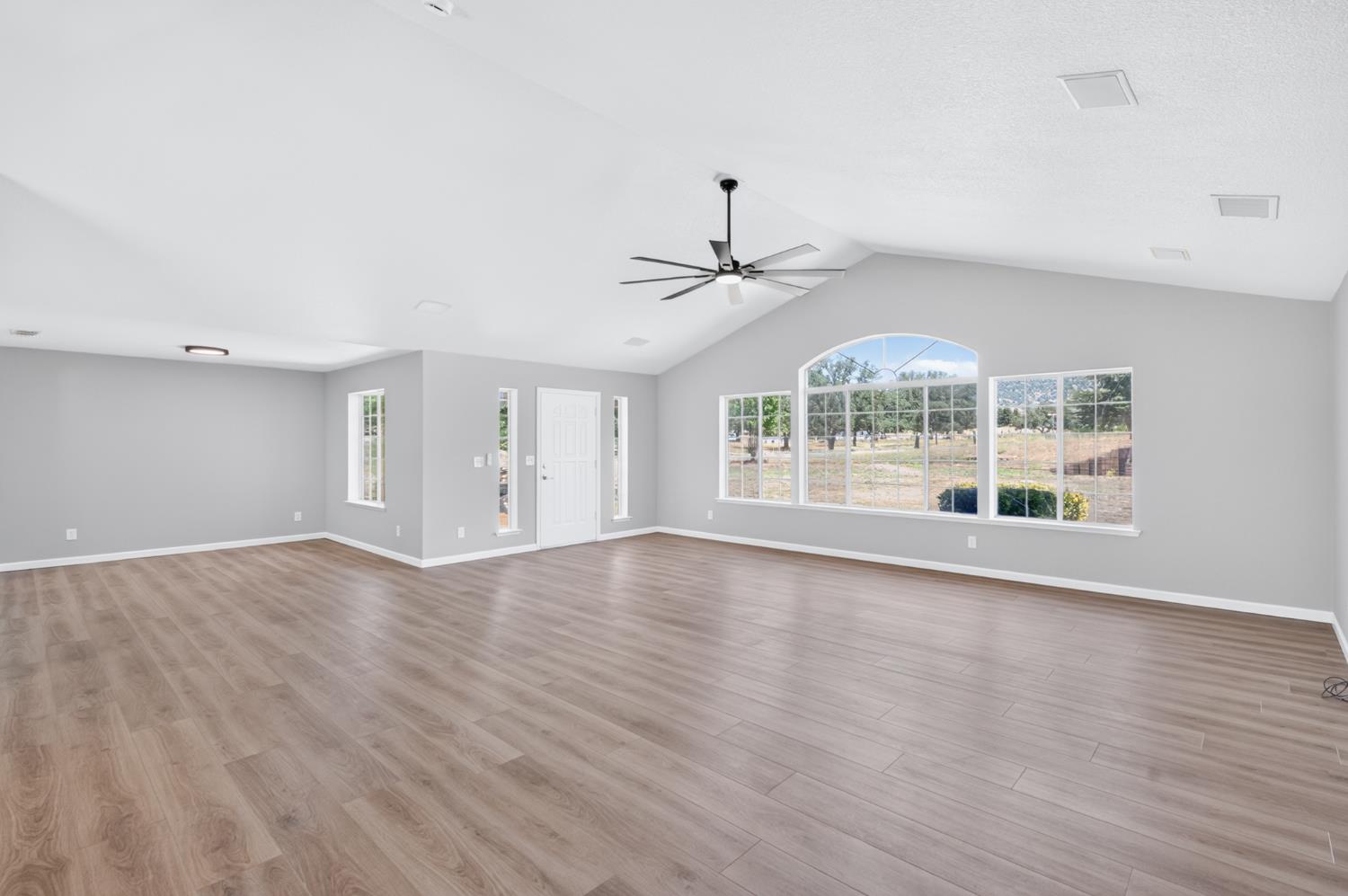 32115 Turkey Track Ln, Auberry, CA 93602