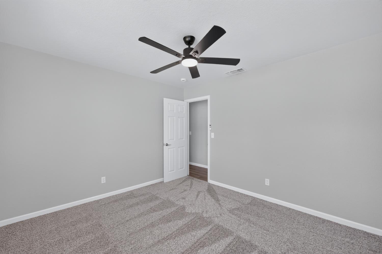 32115 Turkey Track Ln, Auberry, CA 93602