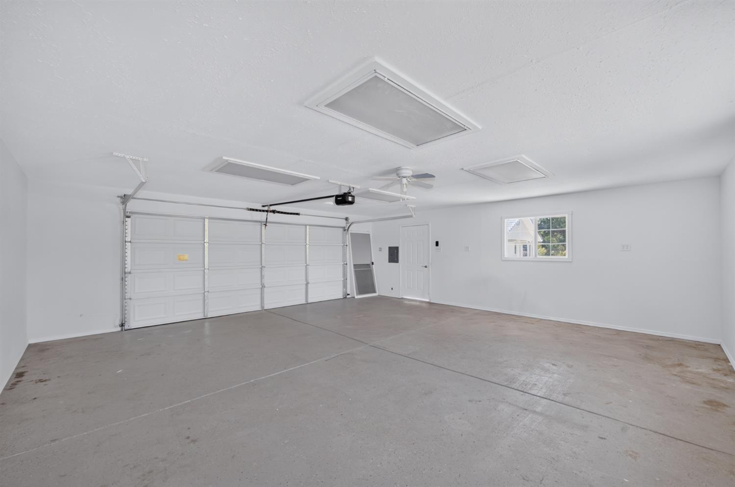 32115 Turkey Track Ln, Auberry, CA 93602