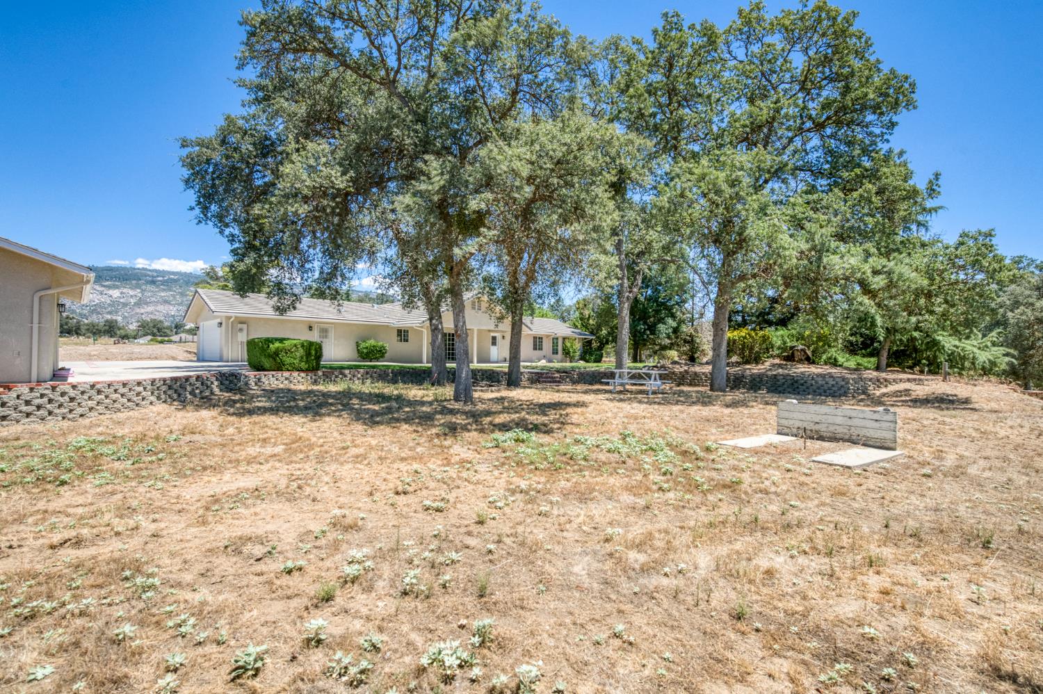 32115 Turkey Track Ln, Auberry, CA 93602