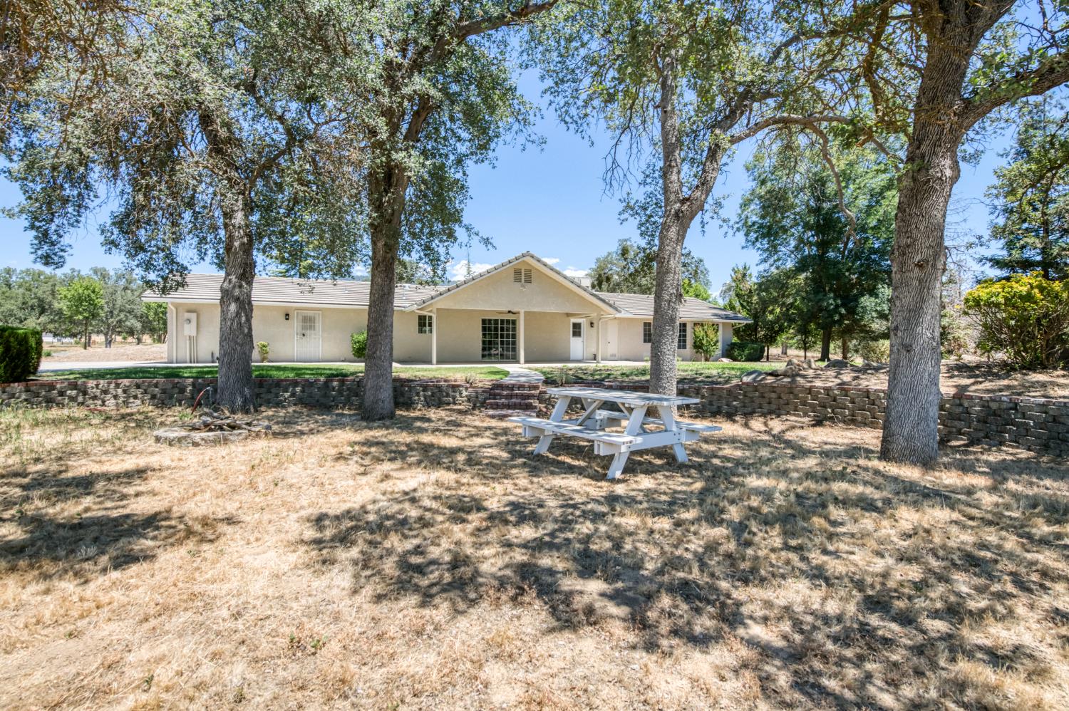 32115 Turkey Track Ln, Auberry, CA 93602