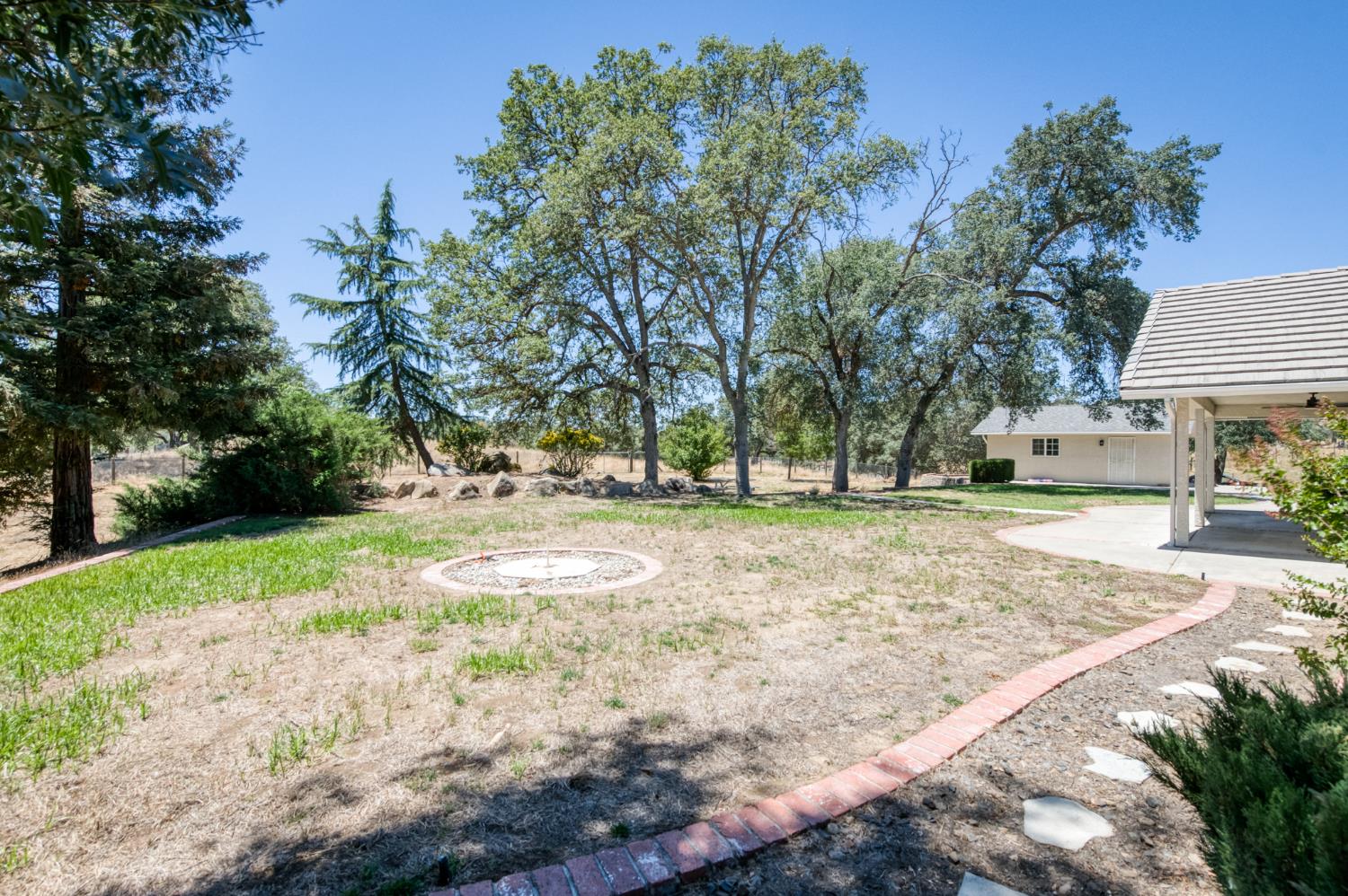 32115 Turkey Track Ln, Auberry, CA 93602