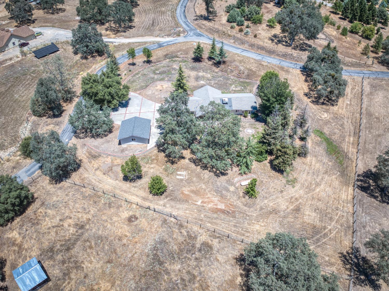 32115 Turkey Track Ln, Auberry, CA 93602