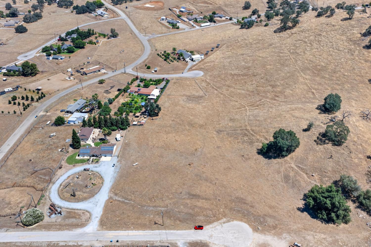 6050 Dogwood Lane, Sanger, CA 93657