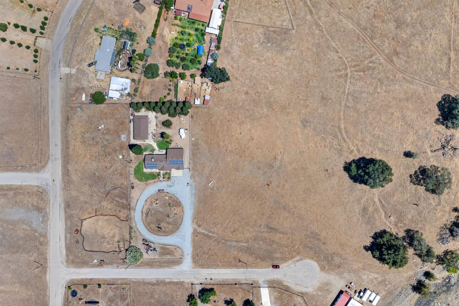 6050 Dogwood Lane, Sanger, CA 93657