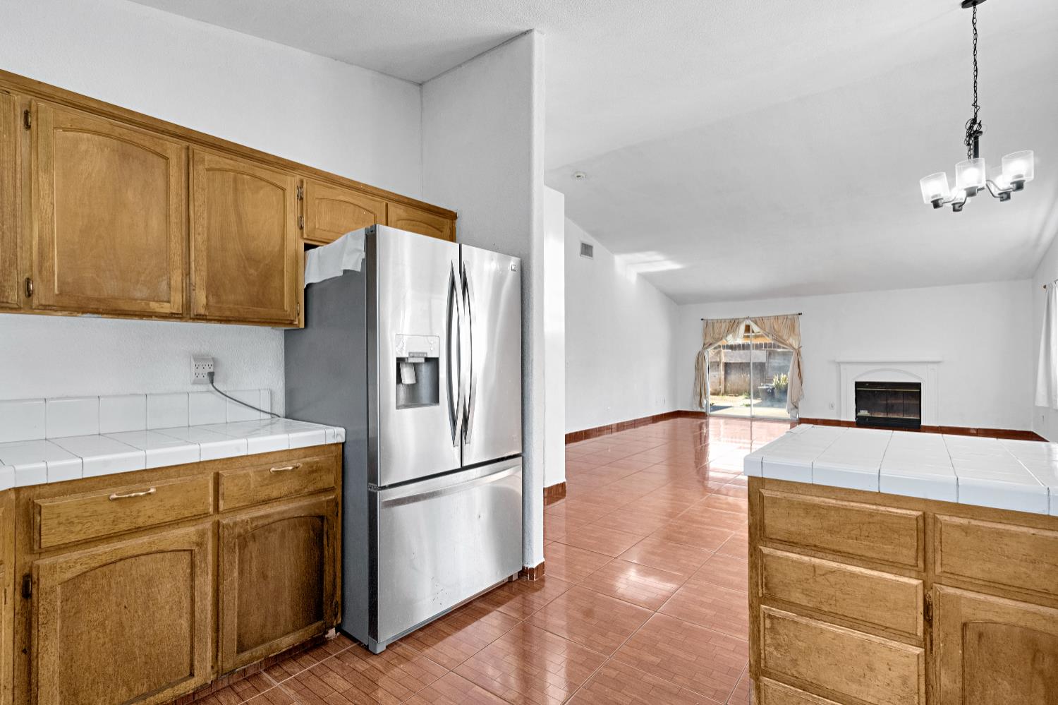 5798 W Acacia Ave, Fresno, CA 93722