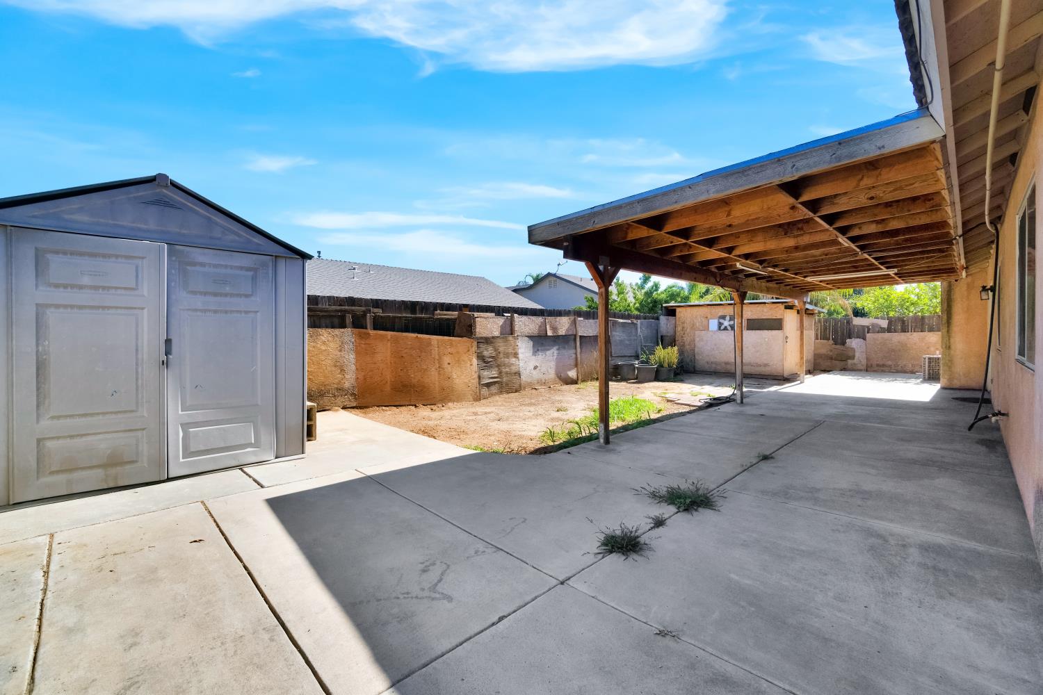 5798 W Acacia Ave, Fresno, CA 93722